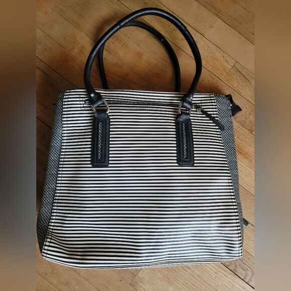 Stella & Dot Madison Tech Bag - Picture 2 of 15